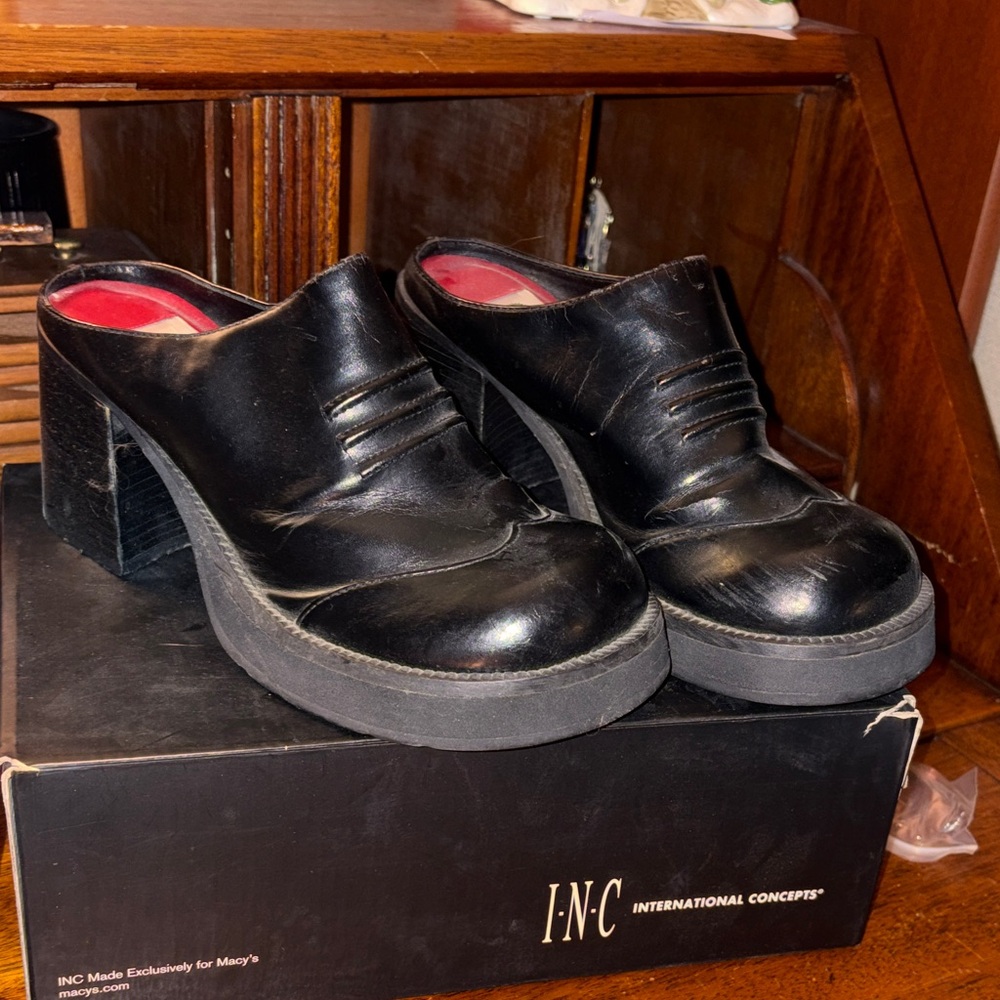 Arizona Jean Women's Black Leather Mules